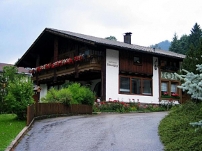 Гостиница Landhaus Krinnenspitze, Нессельвенгле